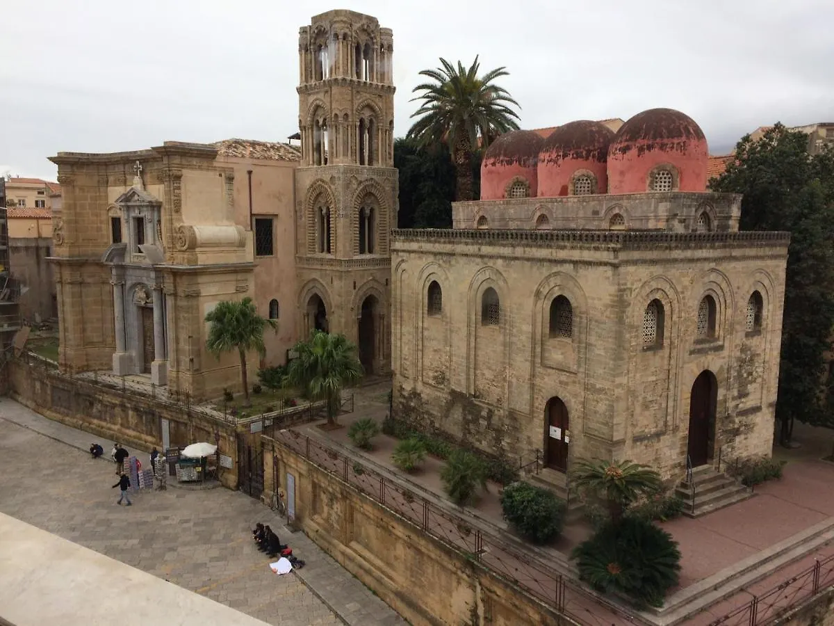Teatro Apartments Giardino Inglese Palermo Italien